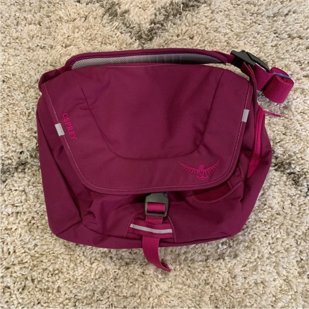 [LIKE NEW] Osprey Flapjill Courier 17L Messenger Bag - Picture 4 of 11